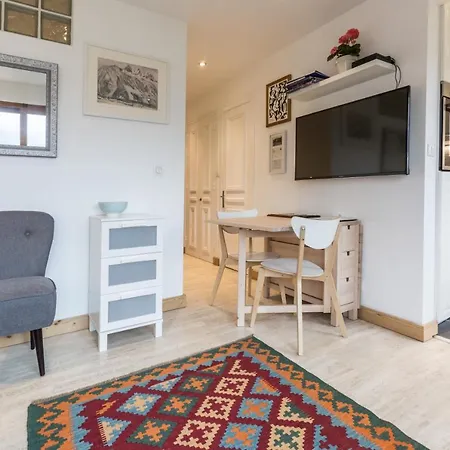 Apartment Le Pied Du Brevent - Walk To Lift, Getaway